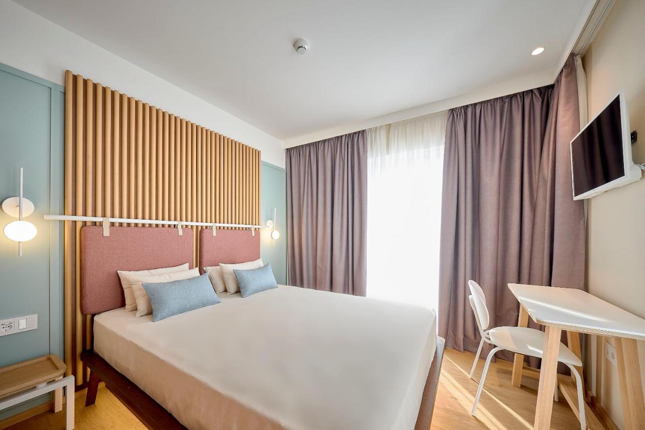 Hotel Leonor Conil コニル・デ・ラ・フロンテラ エクステリア 写真