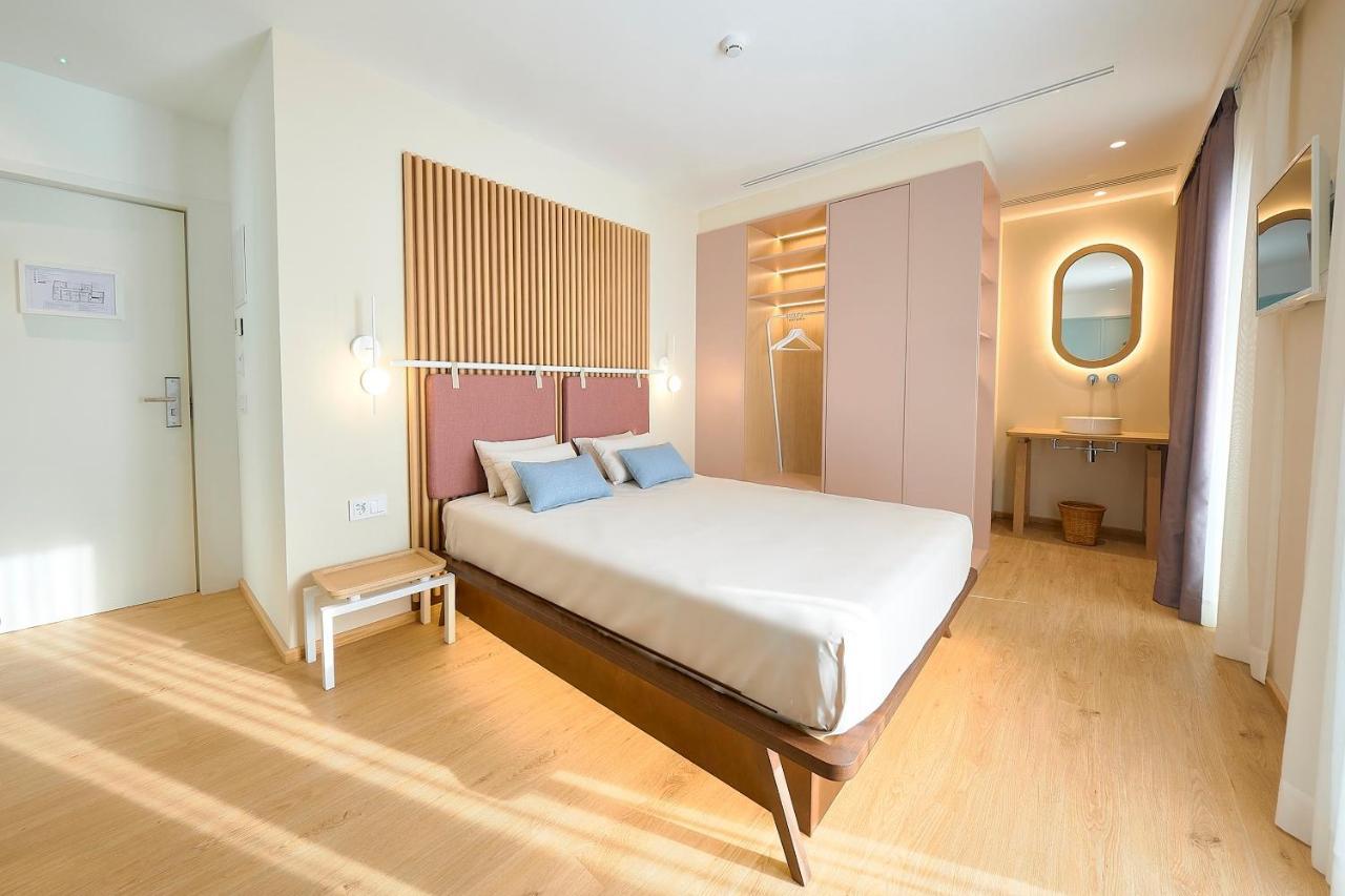 Hotel Leonor Conil コニル・デ・ラ・フロンテラ エクステリア 写真